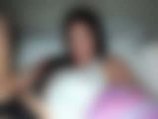 Live cam show with Katrina - Shake on xDating