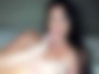 Live cam show with Katrina - Lovense Petite on live.xheat.ai