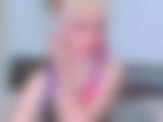 Live cam show with HoneyLara - Butt Plug on luckytryst.com