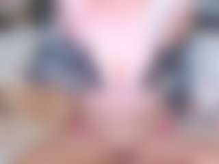 Live cam show with HoneyLara - Butt Plug on Adult Interactions