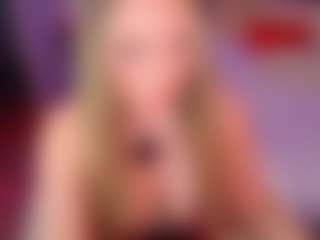 Live cam show with Miss Sasha - Blonde Hair on Latina Girls