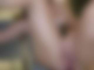 Live cam show with SweetReya - Girly on dropp.cam