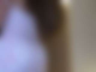 Live cam show with SweetReya - Lovense on Latina Girls