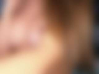 Live cam show with SweetReya - Squirt on Camsoda