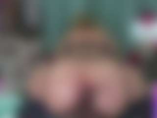 -R-A-R-E-'s Live Sex Cam Show