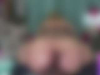 -R-A-R-E-'s Live Sex Cam Show