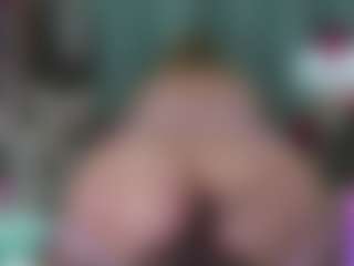 Live cam show with -R-A-R-E- - Cowgirl on crypto-cams