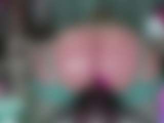 -R-A-R-E-'s Live Sex Cam Show