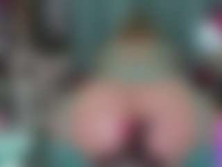 -R-A-R-E-'s Live Sex Cam Show