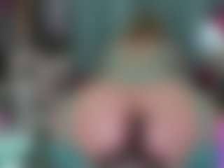 Live cam show with -R-A-R-E- - Fuck on Milfs Live