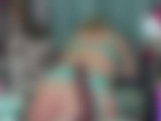 -R-A-R-E-'s Live Sex Cam Show