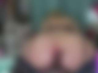 Live cam show with -R-A-R-E- - Ass Bouncing on Soda Cam