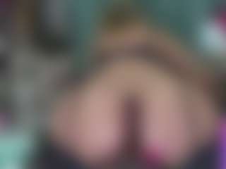 -R-A-R-E-'s Live Sex Cam Show