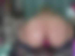 Live cam show with -R-A-R-E- - Blonde Hair on Free Soda