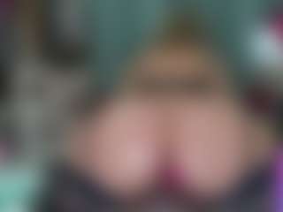Live cam show with -R-A-R-E- - Mature on Soda Cam