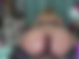 Live cam show with -R-A-R-E- - Butt Plug on pussylord.com
