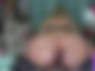 -R-A-R-E-'s Live Sex Cam Show
