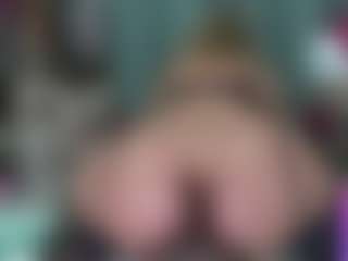 Live cam show with -R-A-R-E- - Average on fuklive.com