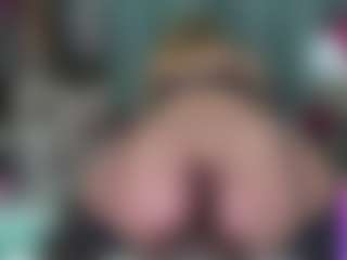 Live cam show with -R-A-R-E- - Shake on eurowanks.com