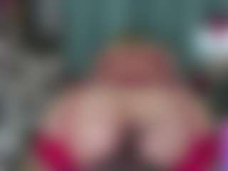 Live cam show with -R-A-R-E- - Queen on instabang