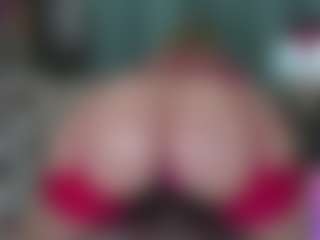 -R-A-R-E-'s Live Sex Cam Show
