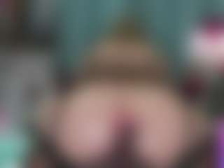 Live cam show with -R-A-R-E- - Curvy on Camversity