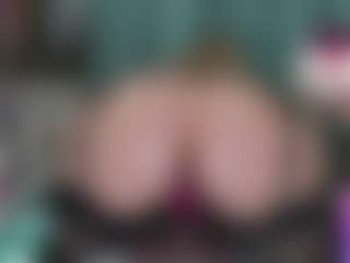Live cam show with -R-A-R-E- - Mature on Camsoda