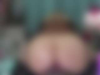 Live cam show with -R-A-R-E- - Blonde Hair on Uber Horny