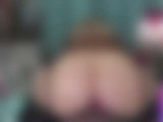 -R-A-R-E-'s Live Sex Cam Show