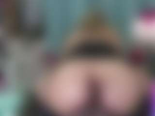 -R-A-R-E-'s Live Sex Cam Show