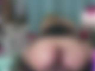 -R-A-R-E-'s Live Sex Cam Show