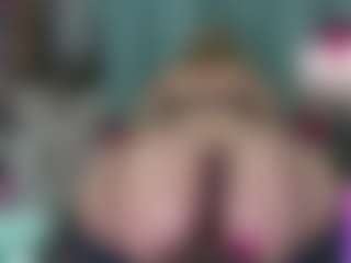 -R-A-R-E-'s Live Sex Cam Show