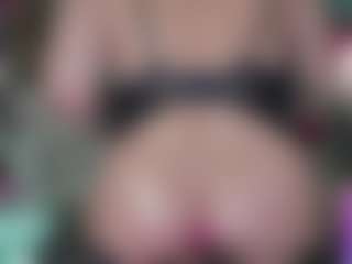 -R-A-R-E-'s Live Sex Cam Show