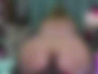 -R-A-R-E-'s Live Sex Cam Show