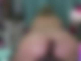 -R-A-R-E-'s Live Sex Cam Show