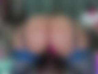 -R-A-R-E-'s Live Sex Cam Show