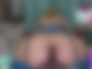 -R-A-R-E-'s Live Sex Cam Show