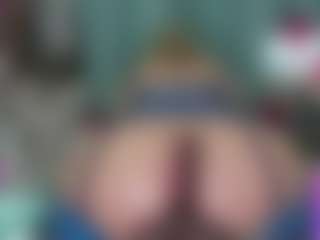 -R-A-R-E-'s Live Sex Cam Show