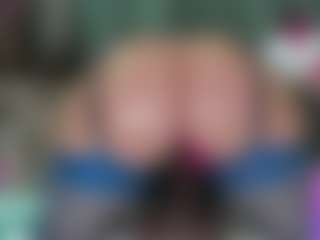 -R-A-R-E-'s Live Sex Cam Show