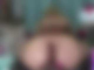 Live cam show with -R-A-R-E- - Butt Plug on SquirtSoMuch