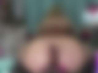 -R-A-R-E-'s Live Sex Cam Show