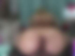 Live cam show with -R-A-R-E- - Queen on AdultVida.com