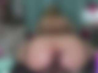 Live cam show with -R-A-R-E- - Shake on SquirtSoMuch