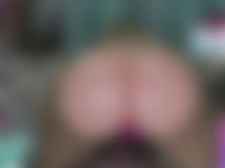 -R-A-R-E-'s Live Sex Cam Show