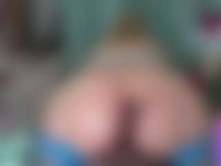 -R-A-R-E-'s Live Sex Cam Show