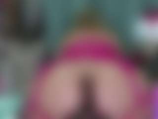 -R-A-R-E-'s Live Sex Cam Show