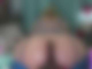 -R-A-R-E-'s Live Sex Cam Show
