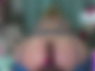 -R-A-R-E-'s Live Sex Cam Show