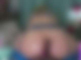 -R-A-R-E-'s Live Sex Cam Show