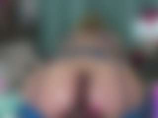 -R-A-R-E-'s Live Sex Cam Show